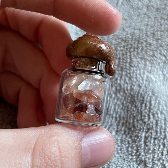✨3/$18 Fire quarts wax sealed chip bottle - Picture 2 of 2